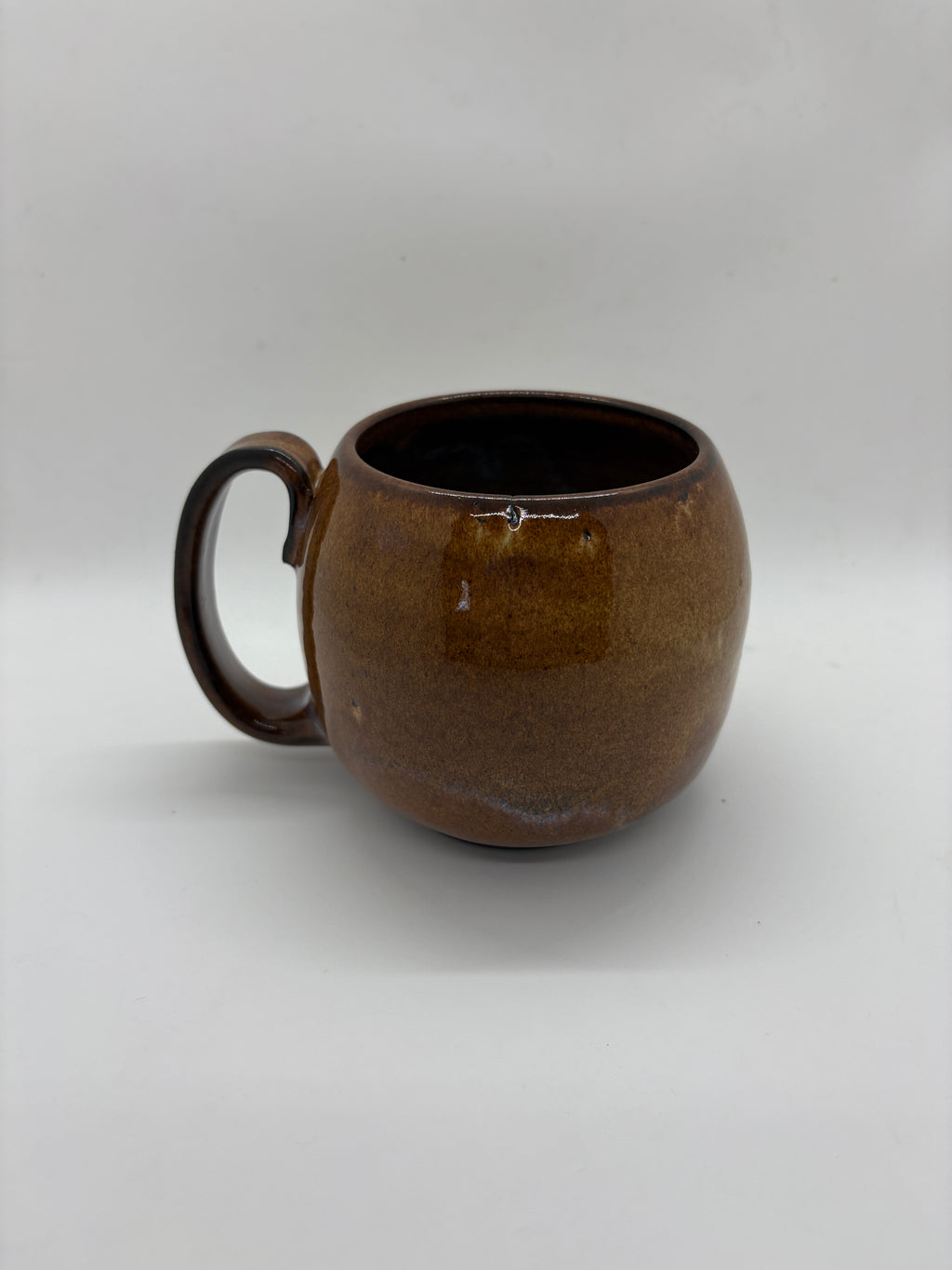 Low profile sienna mugs