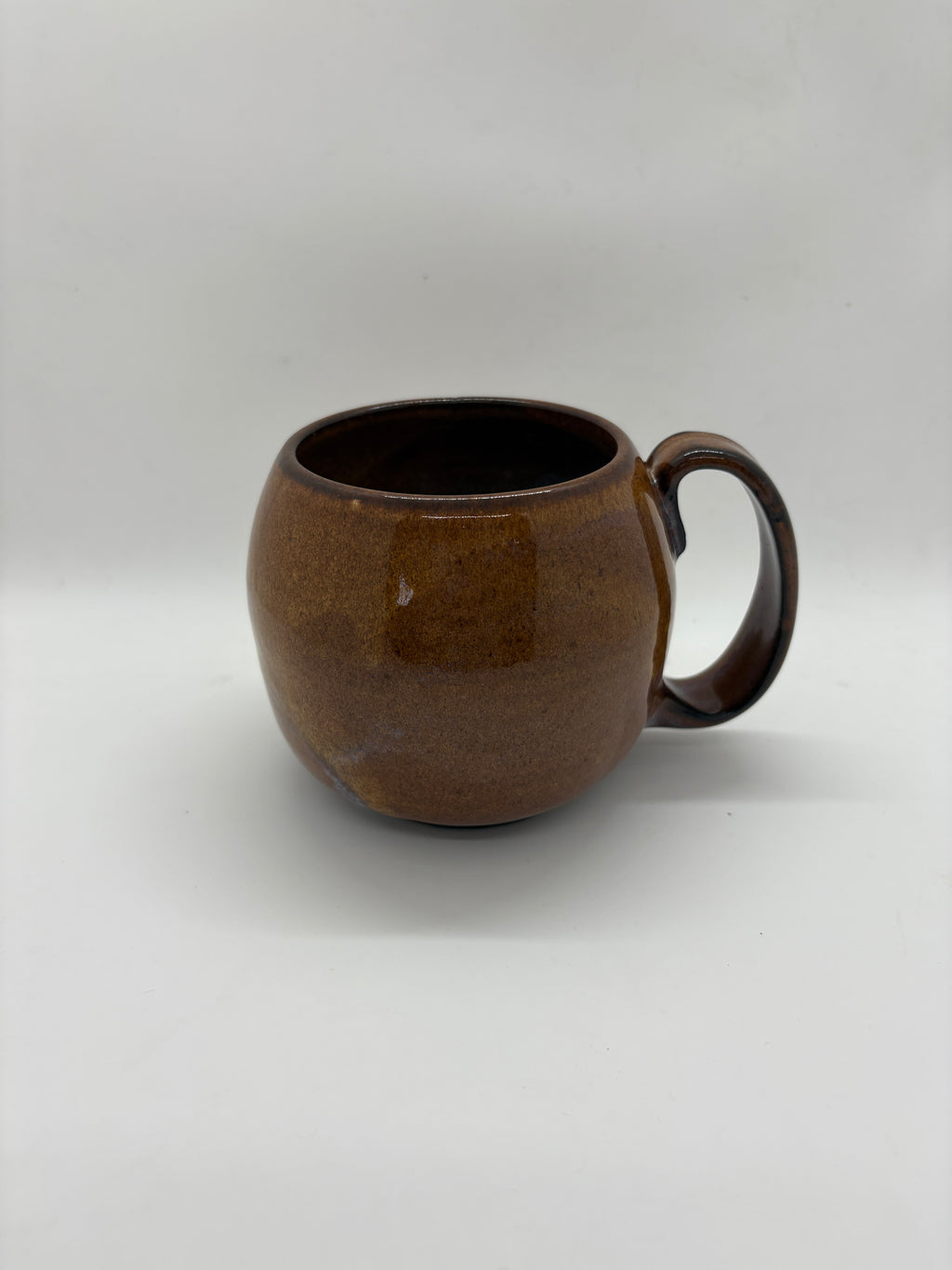 Low profile sienna mugs